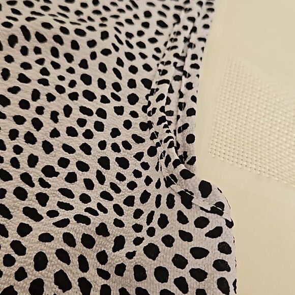 Greg & Gray Loose Fitting Sleeveless Top Black/White Small - Picture 13 of 16